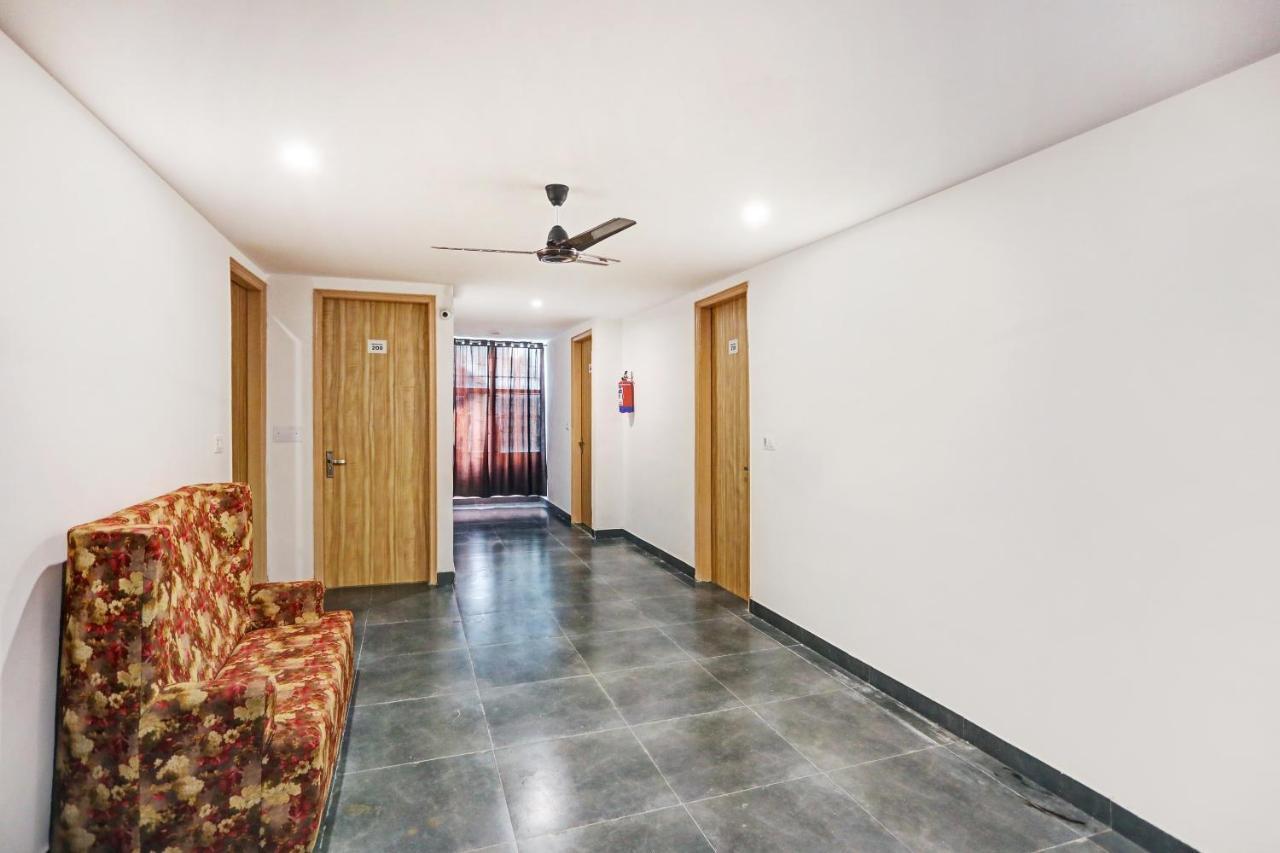 Oyo 81641 Collection O Hotel A1 Residency New Delhi Exterior foto