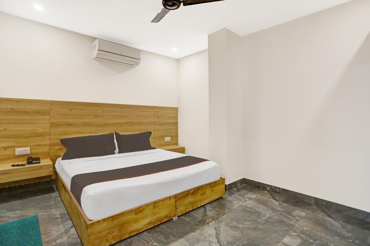 Oyo 81641 Collection O Hotel A1 Residency New Delhi Exterior foto