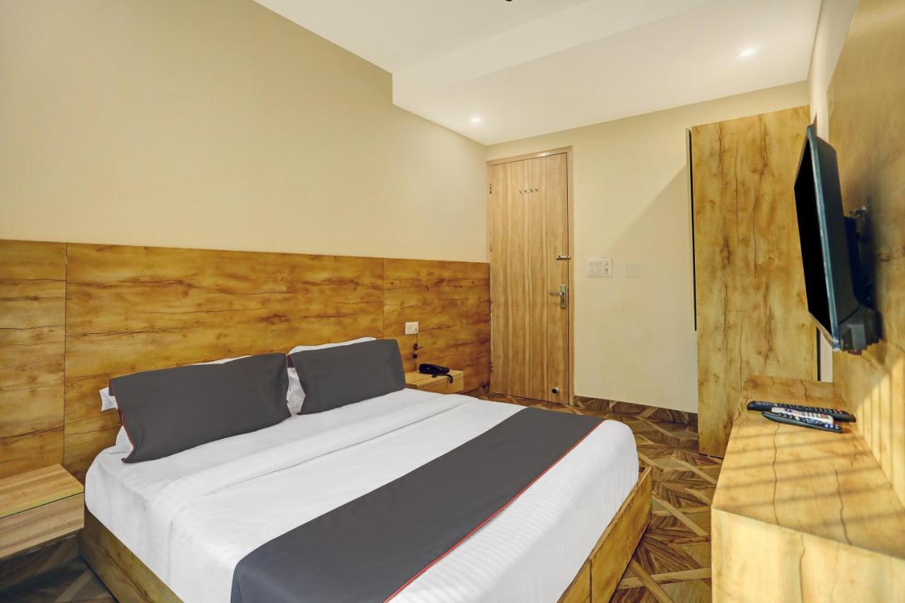 Oyo 81641 Collection O Hotel A1 Residency New Delhi Exterior foto