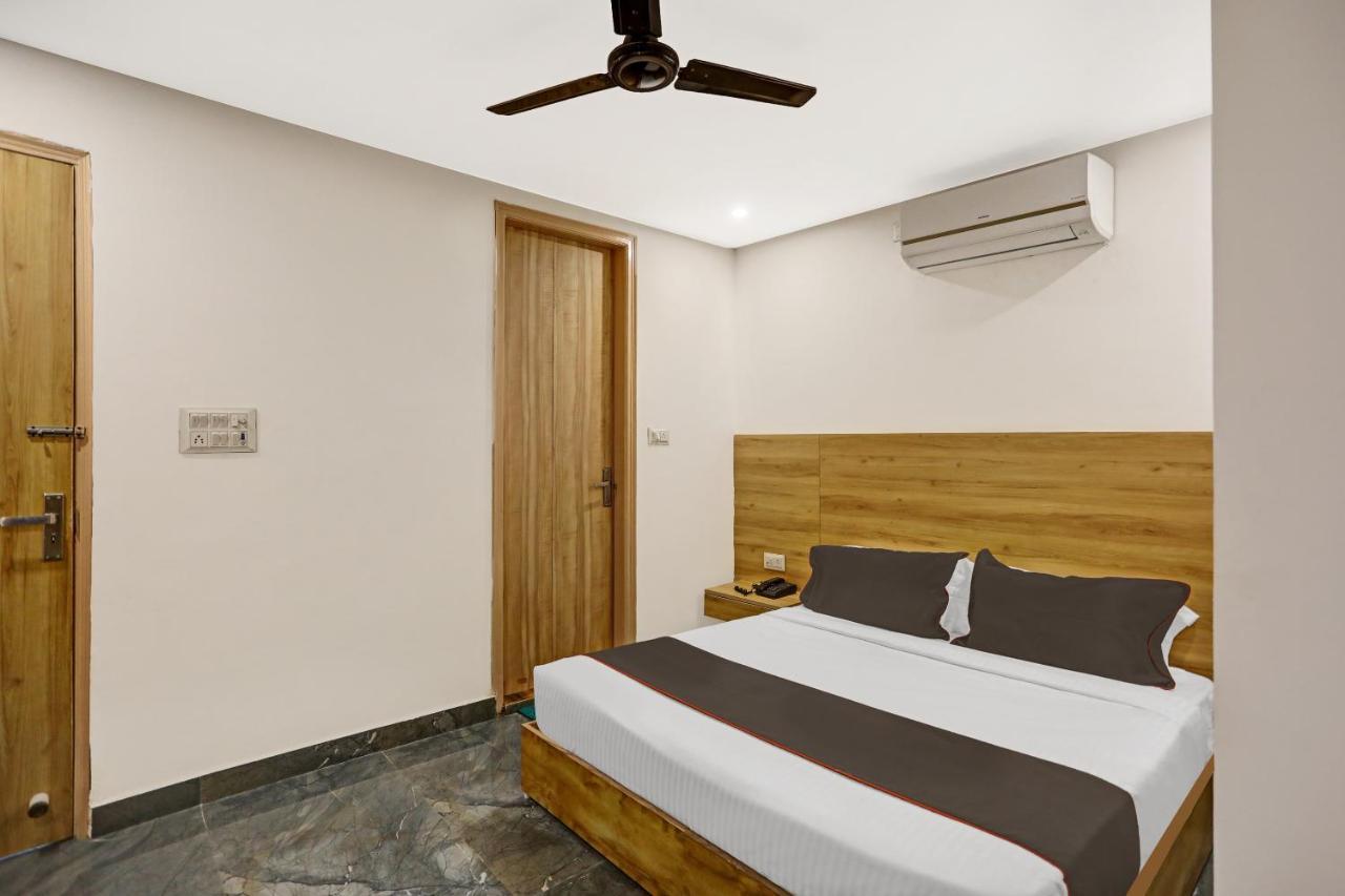 Oyo 81641 Collection O Hotel A1 Residency New Delhi Exterior foto