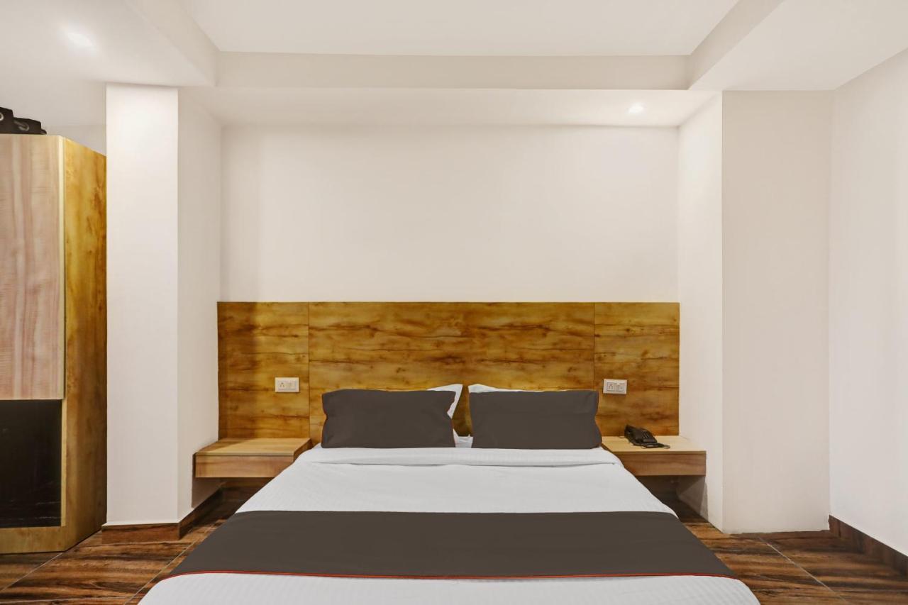 Oyo 81641 Collection O Hotel A1 Residency New Delhi Exterior foto